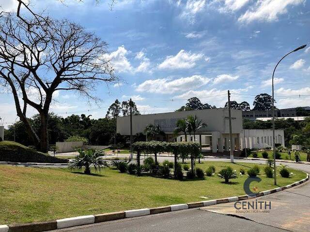 Venda em Paisagem Renoir - Cotia