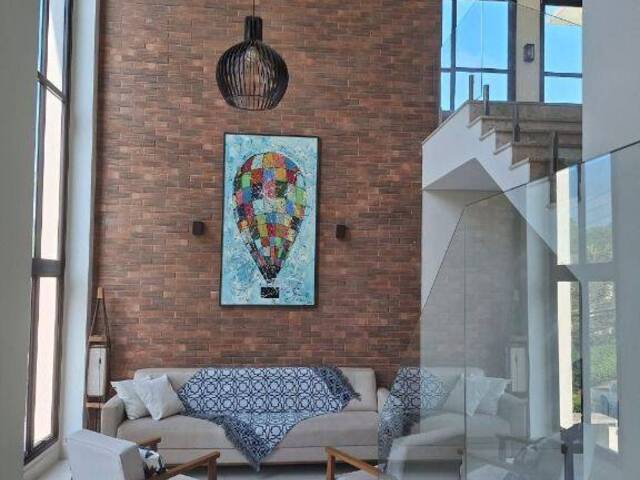 Venda em Jardim Indaiá - Embu das Artes