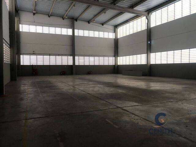 Locação em Parque Industrial San José - Cotia