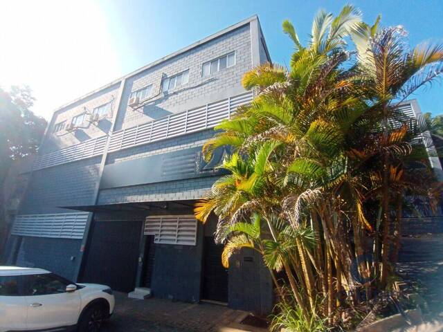Venda em Jardim Barbacena - Cotia