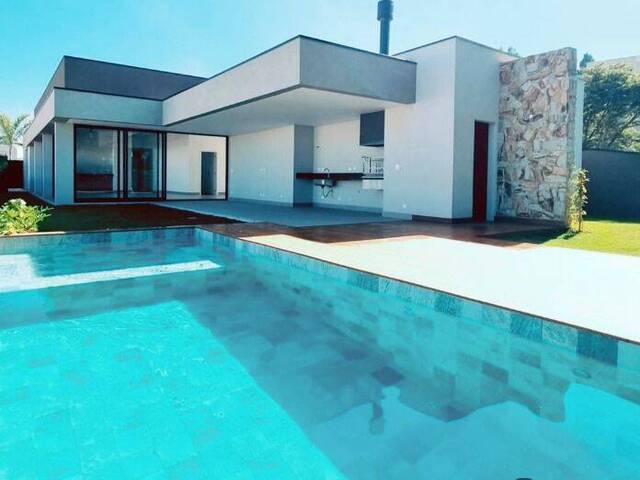 Venda em Granja Viana - Carapicuíba