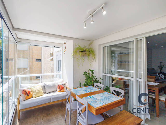 Venda em Chácara Pavoeiro - Cotia