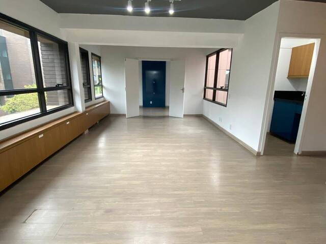 Locação em Jardim Lambreta - Cotia