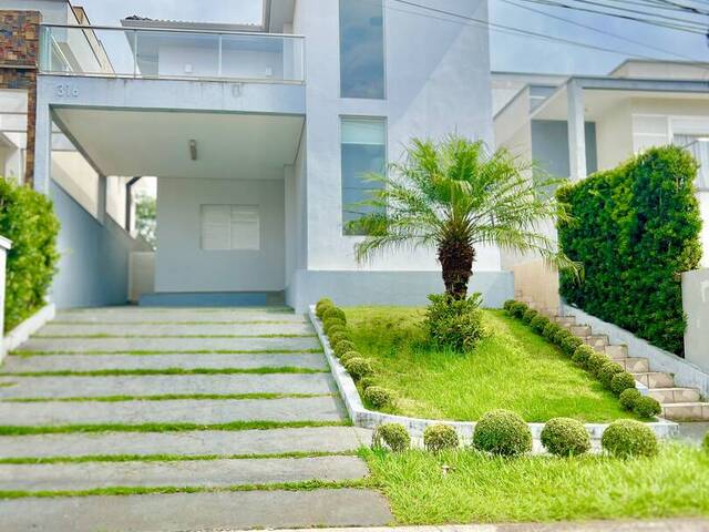 Locação em Jardim Torino - Cotia