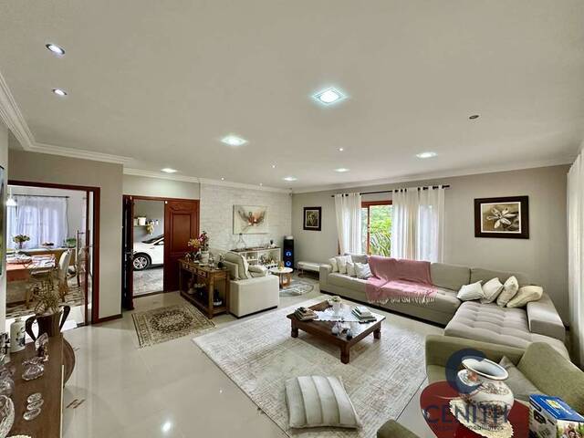 #CEN883 - Casa Térrea para Venda em Cotia - SP