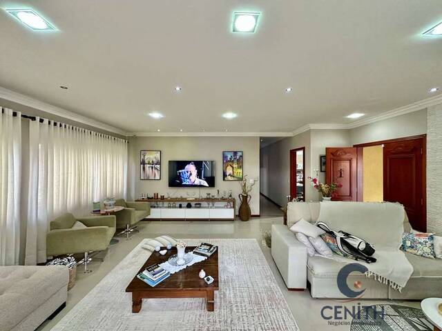 #CEN883 - Casa Térrea para Venda em Cotia - SP