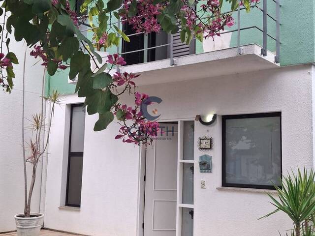 Casa para Locação em Cotia - 2