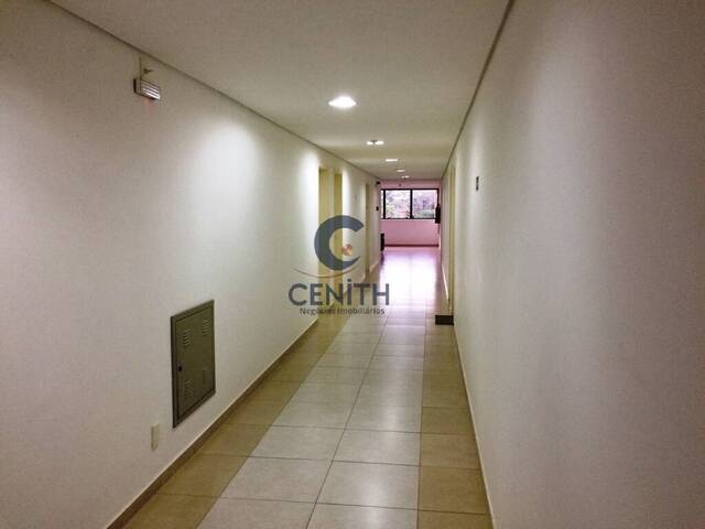 Sala para Venda em Cotia - 2