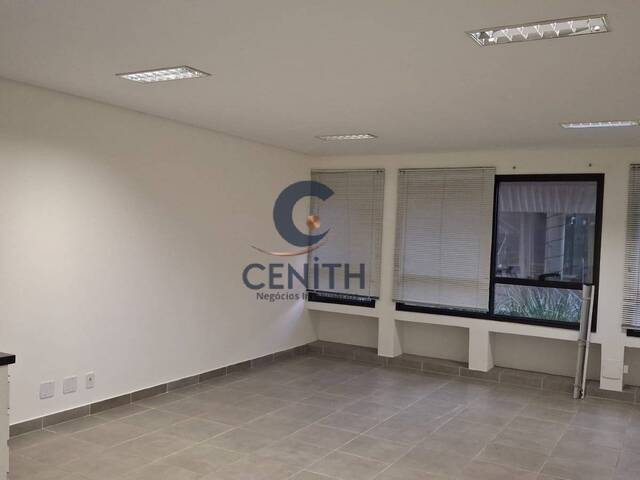 Sala Comercial para Locação em Cotia - 4