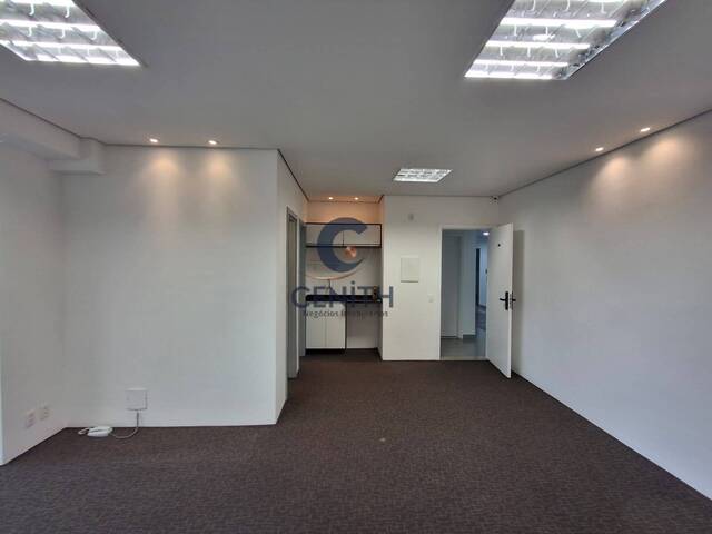 Sala Comercial para Locação em Cotia - 2