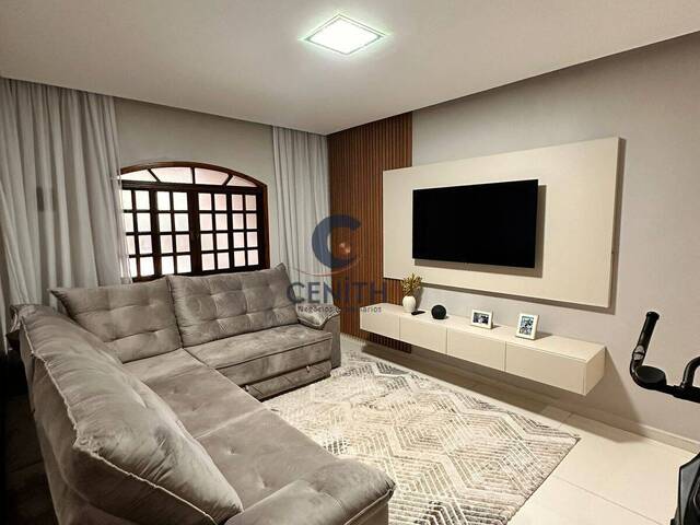 Casa para Venda em Cotia - 2